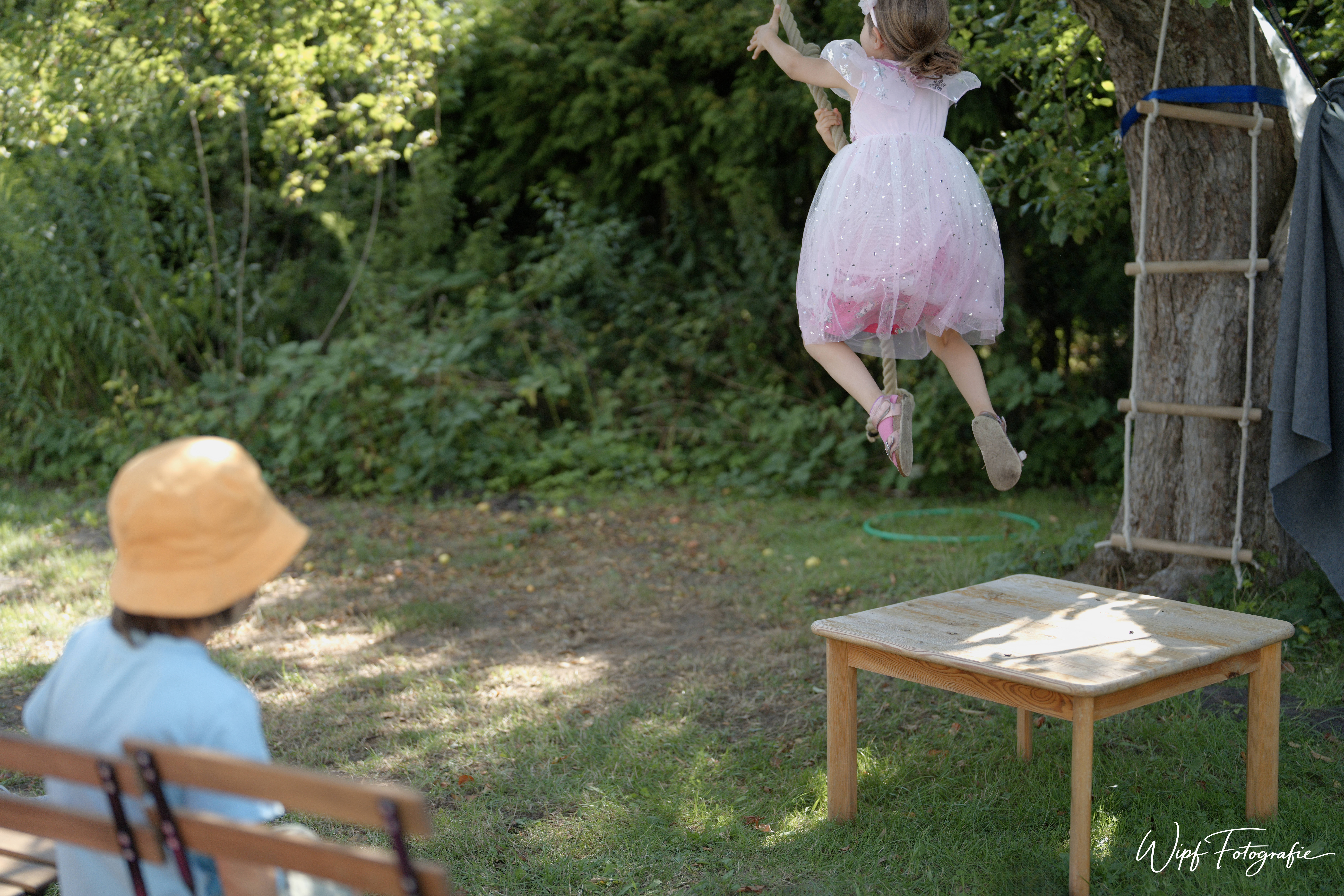kinder spielen